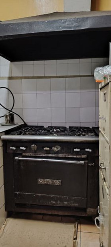 Se Vende Local + Fondo De Comercio De Tasca De 199m2 En San Agustín Del Norte Cerca De La Av Lecuna Vl