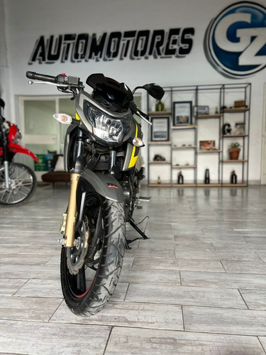 Imagen 2 de 12 de Tvs Rtr 200
