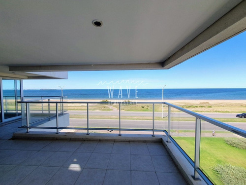 Imagen 6 de 30 de Venta De Apartamento Penthouse Dúplex De 4 Dormitorios Y 6 Baños En Suite, Frente Al Mar En Punta Del Este.