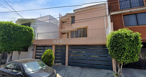  Casa En Remate Bancario Con Ubicación Privilegiada En Pedregal De Sta Úrsula, Coyoacán 