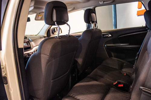 Imagen 8 de 15 de Dodge Journey 2.4n Se At 7 As 142.000km 2013 Blanco