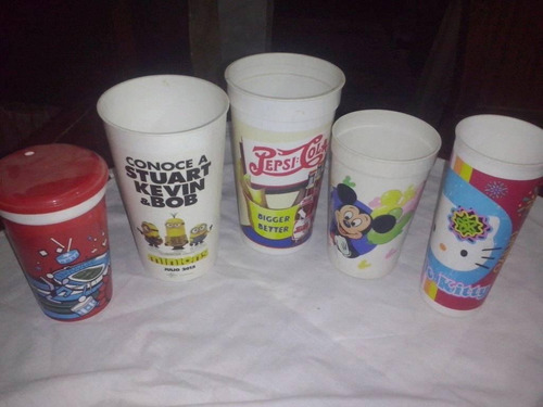 Lote  10 Vasos De Plastico Infantiles   En Buen Estado  