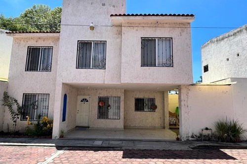 ¡oportunidad! Casa En Venta En El Centro De Cuautla,morelos De 3 Recámaras En Privada De 9 Sól...