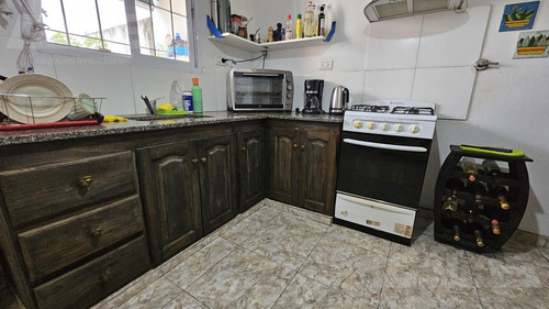 Duplex En Castelar - 2 Dormitorios - Patio - Cochera - Oficina -