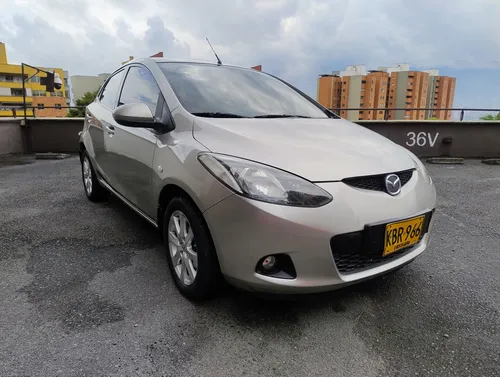 Mazda 2 1.5 Automático 2010
