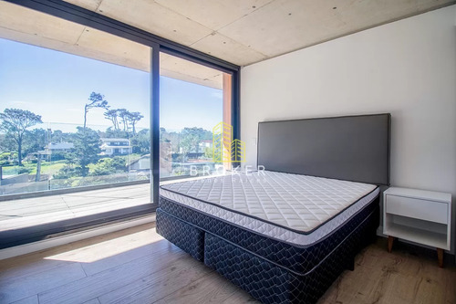 Apartamento En Venta 2 Dormitorios Primer Linea Mansa Punta Del Este Laguna Del Diario