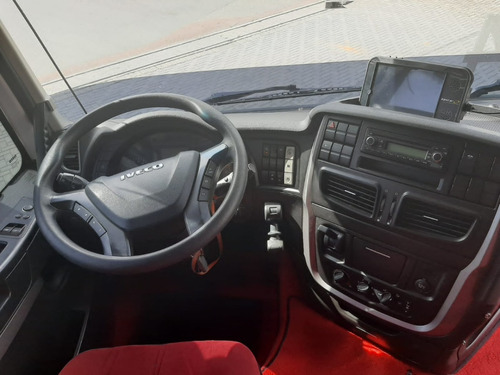 Imagem 8 de 12 de Iveco Hi Way 480 6x4 2019 Teto Baixo Hiway