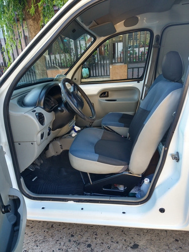 Imagen 4 de 14 de Renault Kangoo 1.6 2 Furgon Confort Aa Da Svt 1plc 2013