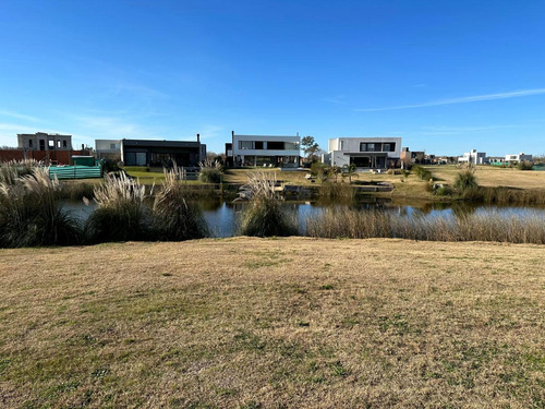 Lote En El Naudir A La Laguna