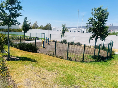 Casa En Renta En Codominio Alhandra, Zakia, Querétaro 3 Rec, 12,5k. Gps