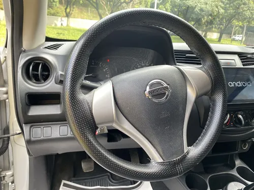 Nissan NP300 Frontier 2.5 Mt 4x2 2019
