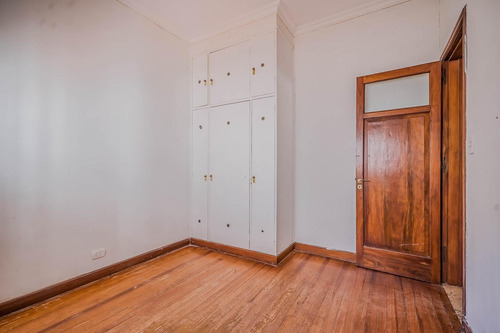 Venta Casa Olivos Vicente Lopez 4 Ambientes Con Dependencia Garage Patio Jardin Parrilla