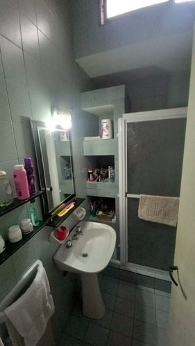 Imagen 9 de 12 de Casa En Venta De 3 Ambientes C/ Cochera En Quilmes
