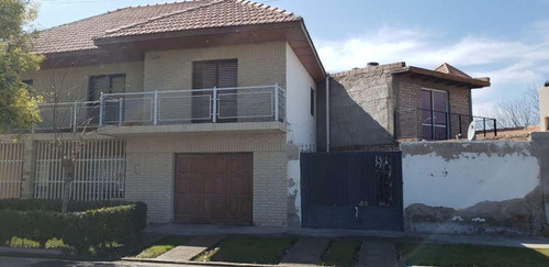 Vendo Casa 4 Dormis De 205 M2 En B° 14 De Octubre - Neuquén