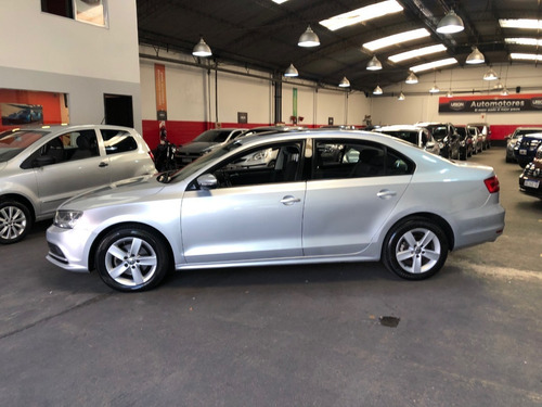 Volkswagen Vento 2.5 Advance Plus Triptonic 2015 Urion Autos