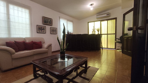 206465 Venta Casa, Aparto Quinta, Urb. Prebo, Valencia, 206m² Solo Clientes