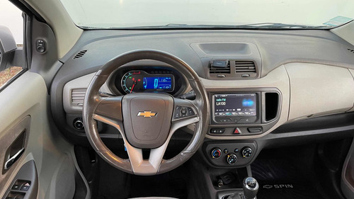 Imagen 12 de 13 de Chevrolet Spin 2015 1.8 Ltz 5as 105cv
