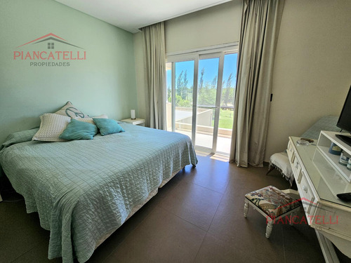 Venta De Casa En Terravista Con 4 Habitaciones