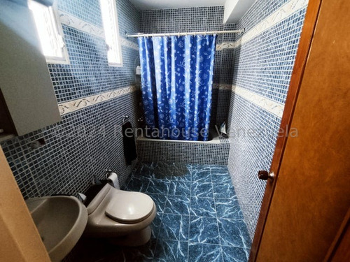Espectacular Ph En Venta En Hermoso Edificio De Los Chaguaramos Mls#25-10496 - Jca