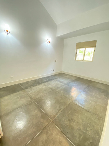 Kat Venta Hermoso Townhouse Con Planta 100% En Altos De Guataparo 271101