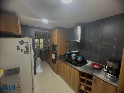 Apartamento Amplio En Excelente Ubicación(mls#253716)