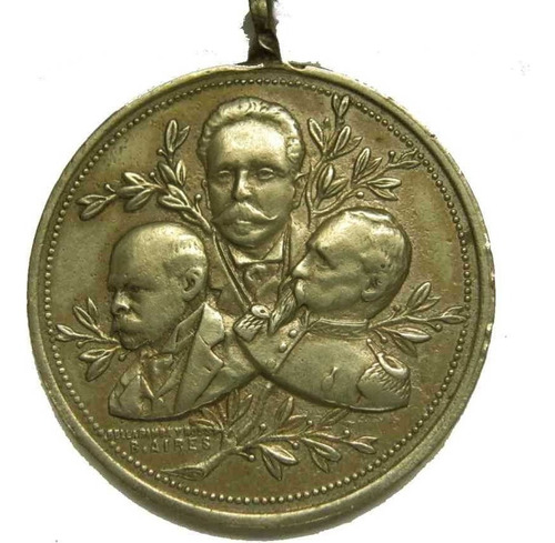 Medalla Con Aparicio Saravia, Leandro Gomez Y Lamas Año 1900