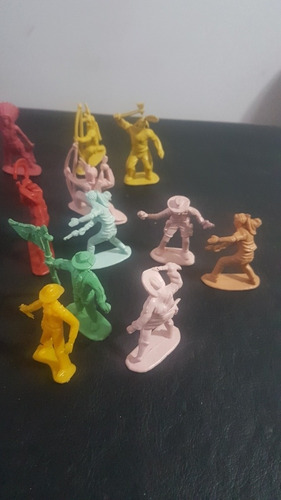 Soldaditos De Plastico Indios De Guerra Y Vaqueros De Los 90