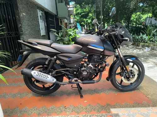 Pulsar 180 Fi Negro Mate