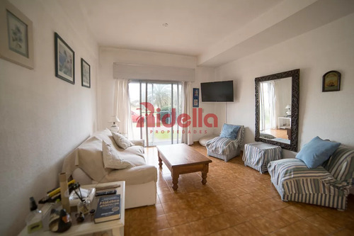 Venta De Apartamento 2 Dormitorios En Península, Punta Del Este