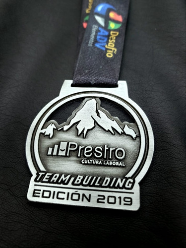 Imagen 3 de 8 de Medallas Personalizadas Originales (desde 100 Unds)