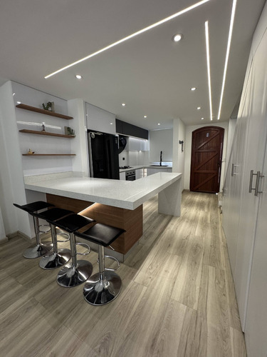 Townhouse En Venta Pueblo Viejo Moderno (isla Creta)