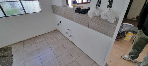Imagen 2 de 10 de Alquilo En El Palomar Departamento Tipo Casa Al Fondo Lado Derecho De 2 Ambientes Entrada Por Pasillo En Comun F: 9017
