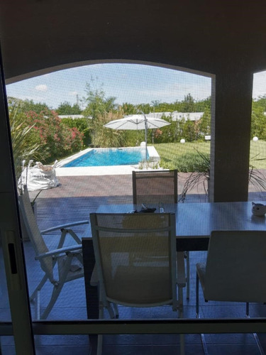 Casa Chalet En Venta En Alamo Alto, Escobar, G.b.a. Zona Norte