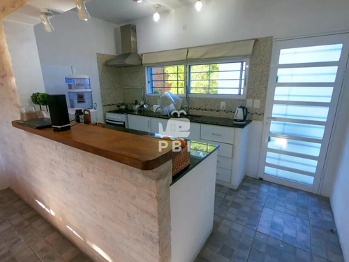 Casa 3 Dormitorios En Club Del Lago, Punta Ballena - Ref : Pbi2327