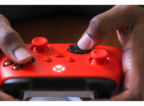 Xbox Series X/s Wireless Controller - Pulse Red