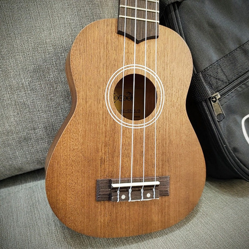 Imagen 5 de 10 de Ukelele Cocoon Soprano C/funda Acolchada