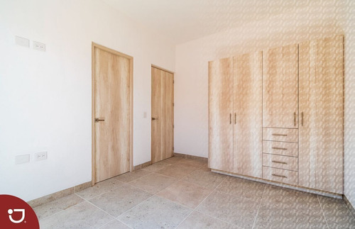 Imagen 16 de 30 de Casa A La Venta En Clúster Residencial De San Miguel De Alle