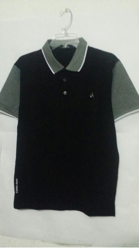 Polo Calvin Klein Placa Metalizada Playera