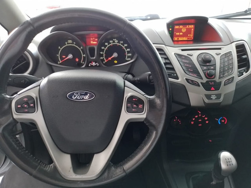 Imagen 13 de 15 de Ford Fiesta Kinetic Design Titanium