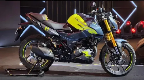 Moto Hero Hunk 2025 Casi Nueva Con Seguro Todo Riesgo