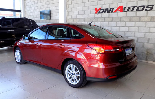 Ford Focus III 1.6 Sedan S