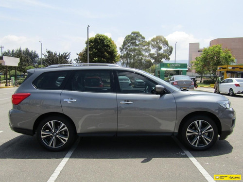 Nissan Pathfinder Exclusive