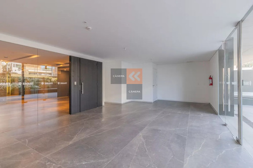 Oficina En Venta Sobre Rambla