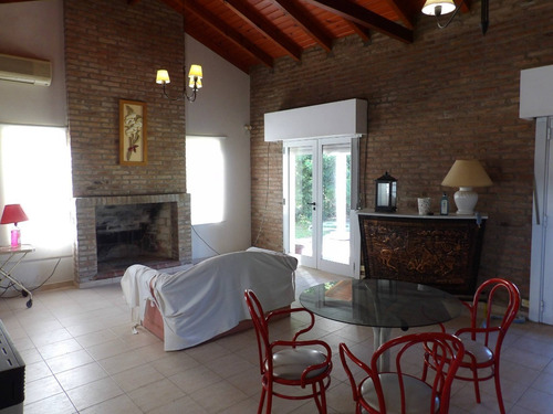 Imagen 11 de 20 de Venta - Excelente Casa Quinta Barrio Real - Junin (ba)