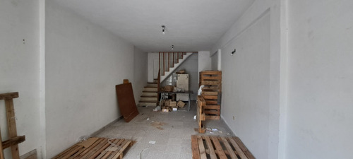 Local En Las Toninas Con Vivienda Sobre Calle 1