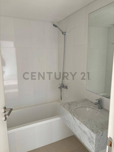 Departamento De 2 Amb Con Amenities Y Cochera Inc. Vista Al Agua