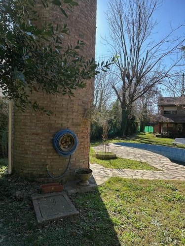 Casa A La Venta En Tortuguitas Con Pileta Sobre Calle Misiones