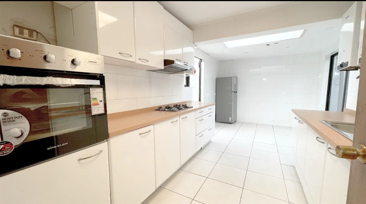 Imagen 4 de 23 de En Venta Hermosa Casa Amplia Y Luminosa, Calle Tranquila