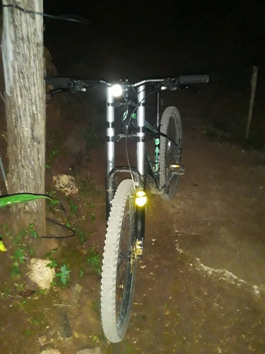 Imagen 4 de 14 de Bicicleta Fina Mtb 29