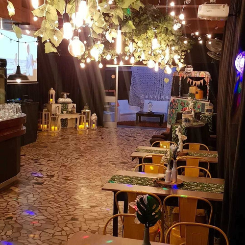 Imagen 8 de 12 de Salón De Fiestas Y Eventos Para Adultos Tipo Pub Cumpleaños